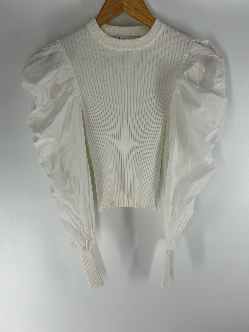 Zara White Ribbed Knit Top with Dramatic Puff Sleeves